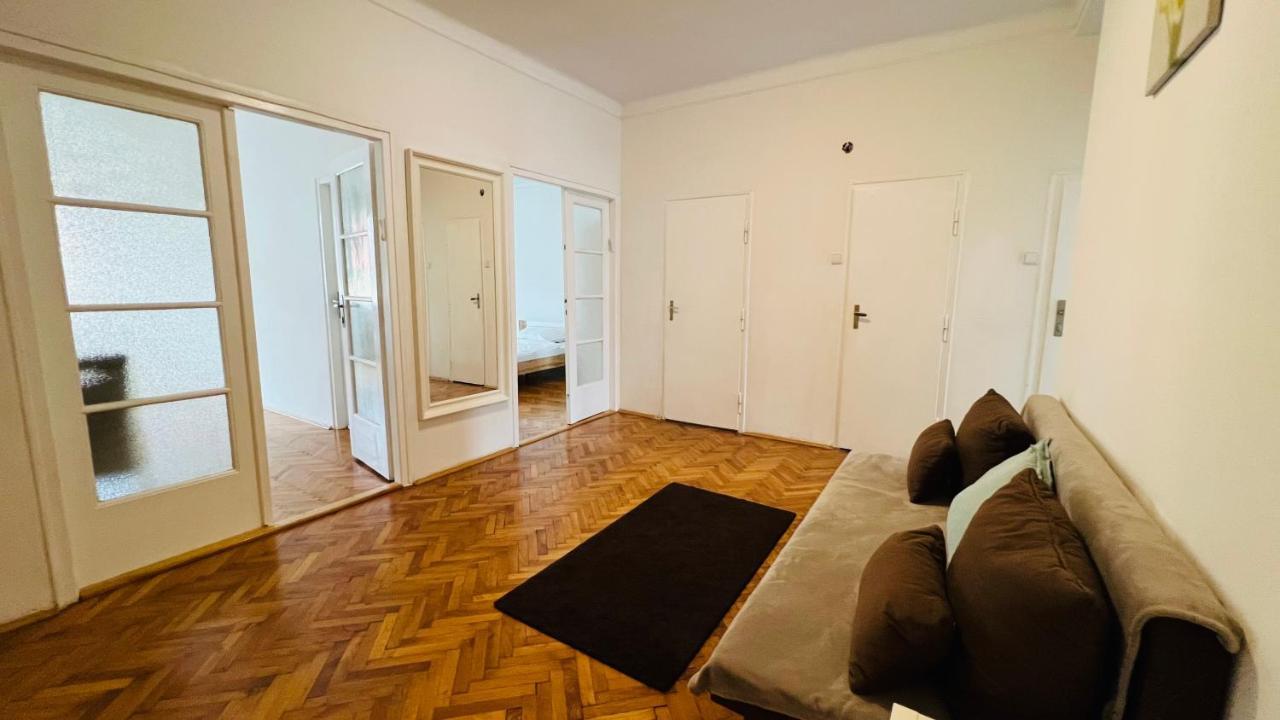Cosy Flat In The Heart Of Prague Apartment Екстериор снимка