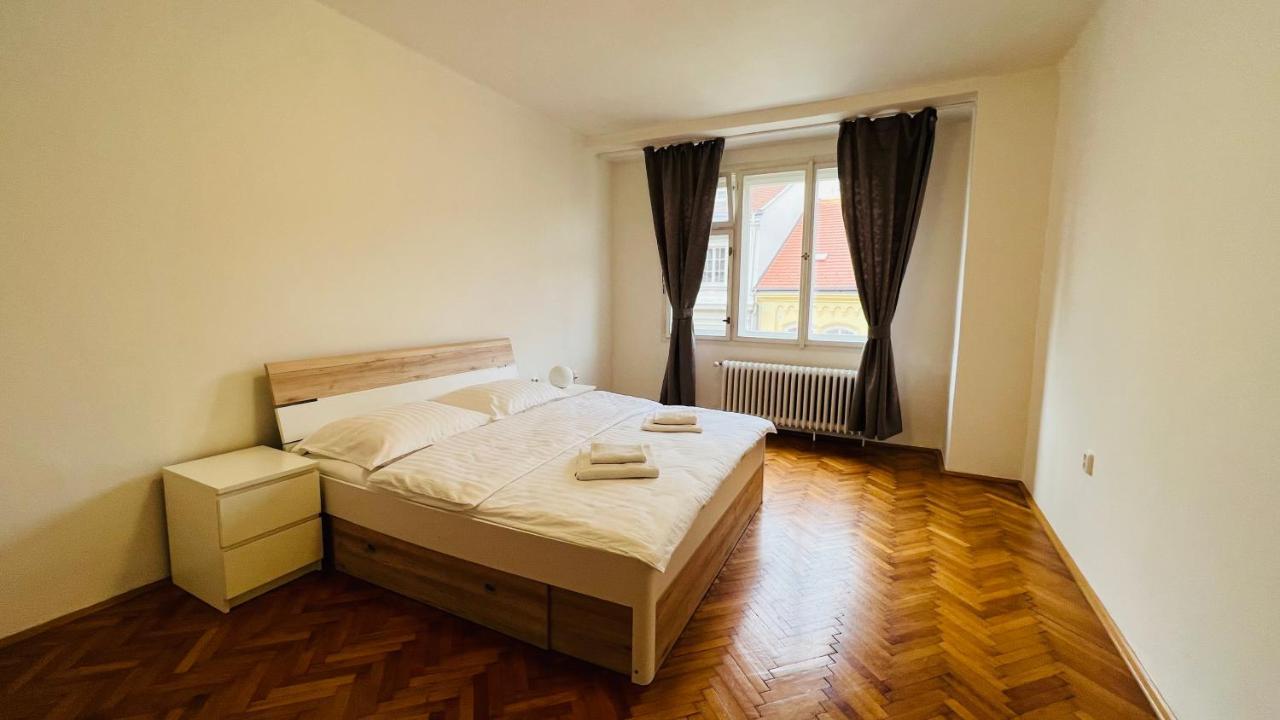 Cosy Flat In The Heart Of Prague Apartment Екстериор снимка