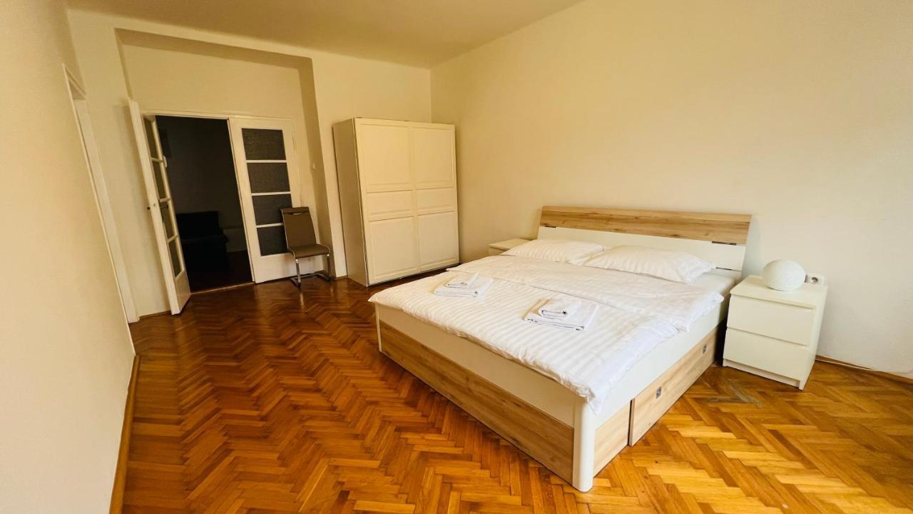 Cosy Flat In The Heart Of Prague Apartment Екстериор снимка