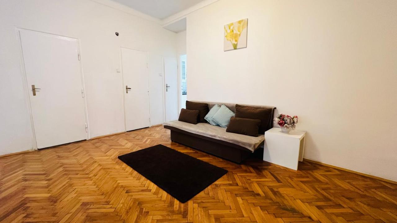 Cosy Flat In The Heart Of Prague Apartment Екстериор снимка