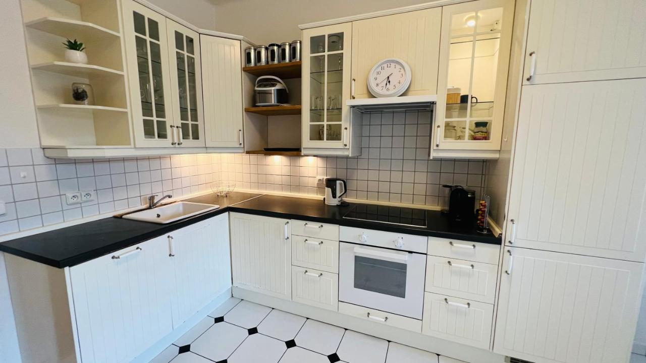 Cosy Flat In The Heart Of Prague Apartment Екстериор снимка