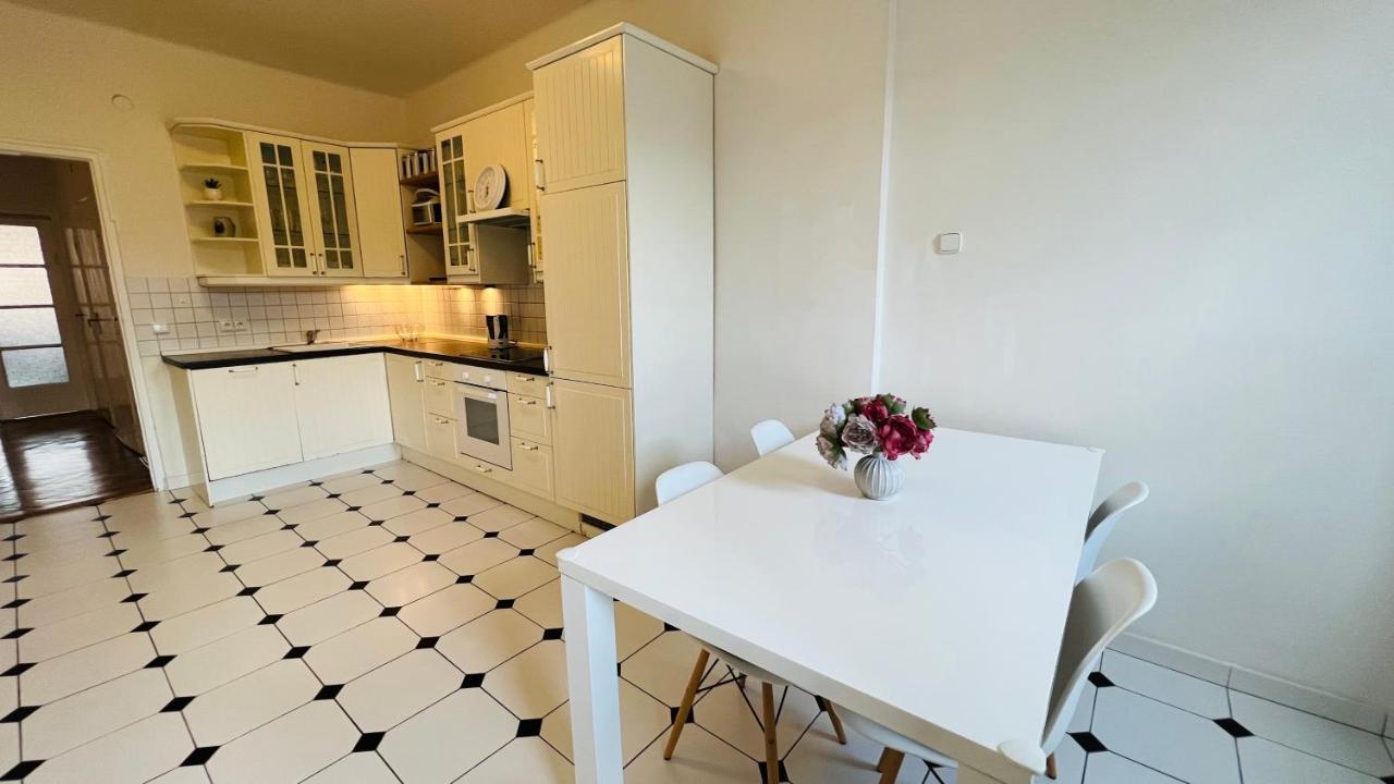 Cosy Flat In The Heart Of Prague Apartment Екстериор снимка